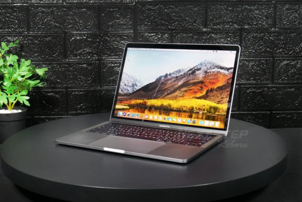 Apple MacBook Pro 13 2017 i5 8 256 (3)