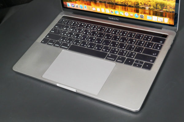 Apple MacBook Pro 13 2017 i5 8 256 (7)