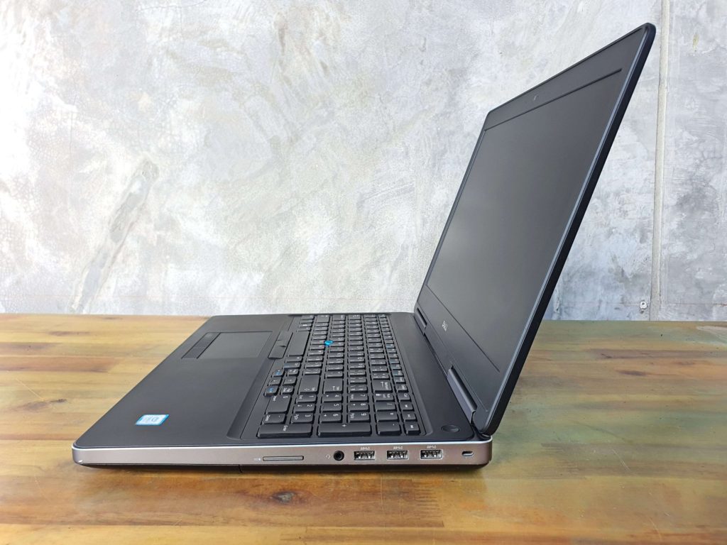 (คอมมือสอง) Notebook Dell Precision 7520 Mobile Workstation Core i7
