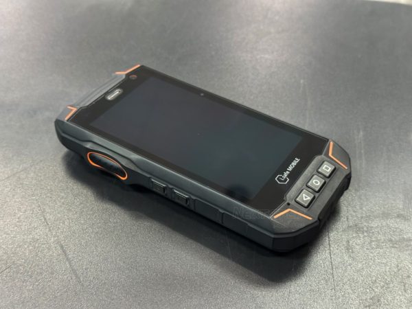cover photo i.Safe Mobile IS520.1 มือถือสำหรับใช้ในอุตสาหกรรม (4)