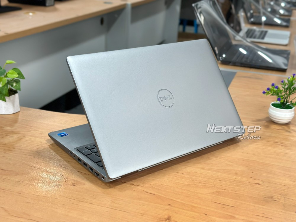 Dell Precision 3561 i7 11800H 16 512 Quadro T600 15 (5)